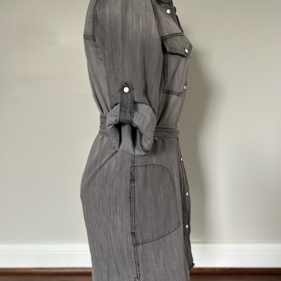 Cute Button up Jean Dress - Picture 3 of 4